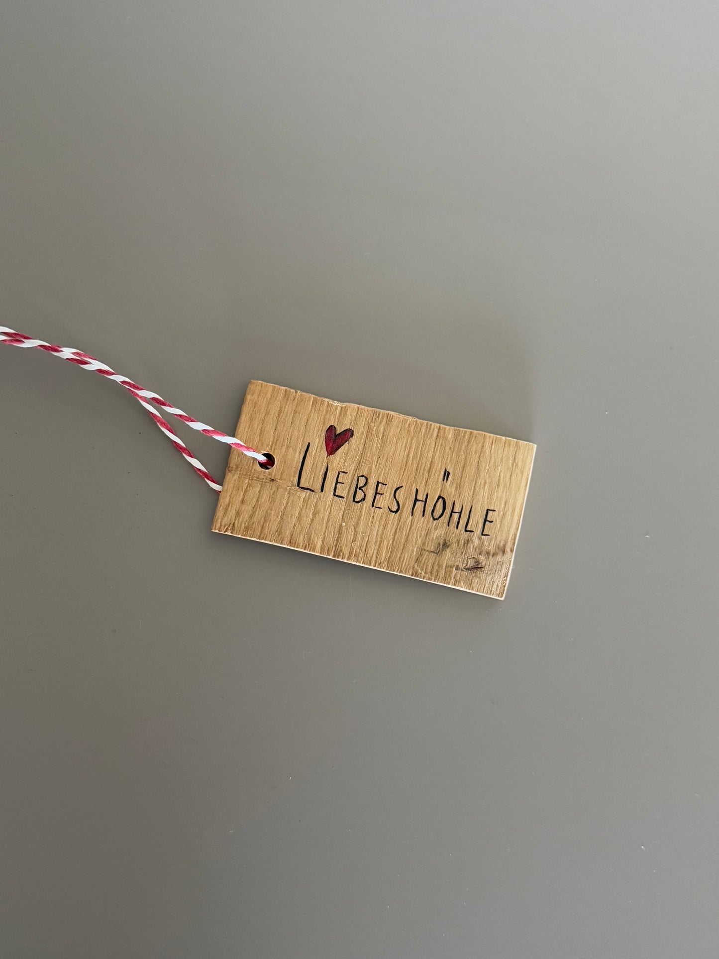 Holzanhänger „Liebeshöhle"